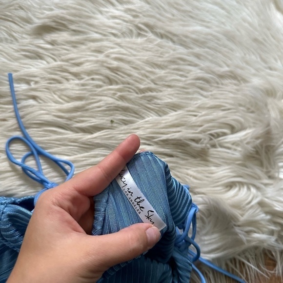 LUCY IN THE SKY Meredith Ties Romper In Blue Stripes - Picture 3 of 4